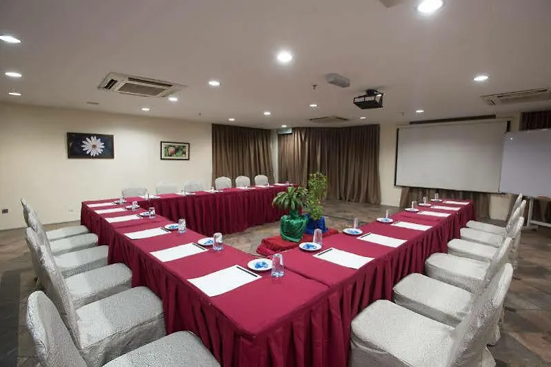 Erya By Suria Johor Bahru Hotel 3*,